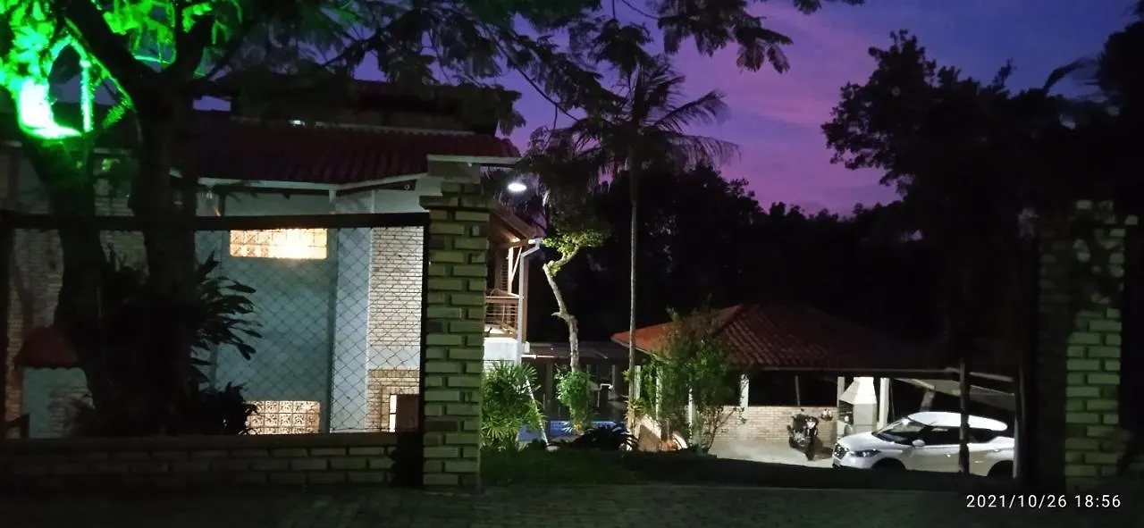 Casa 2 Quartos 6 Pessoas Vista Incrivel Com Piscina Centro Bombinhas Carro 4X4 Ou Potente Сasa de vacaciones